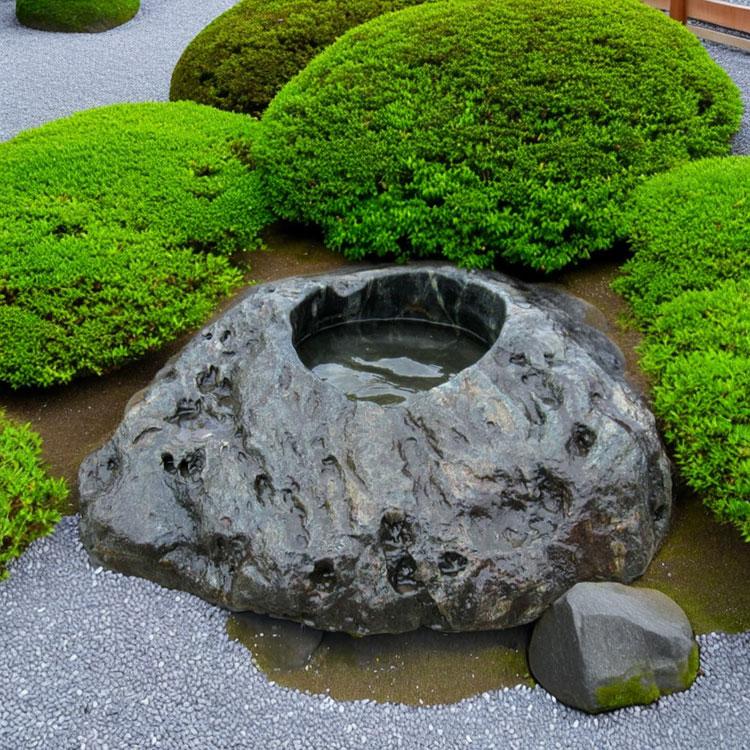 水鉢 石オブジェ庭 手水鉢 水鉢 たまり石 天然石 庭石 つくばい 溜まり