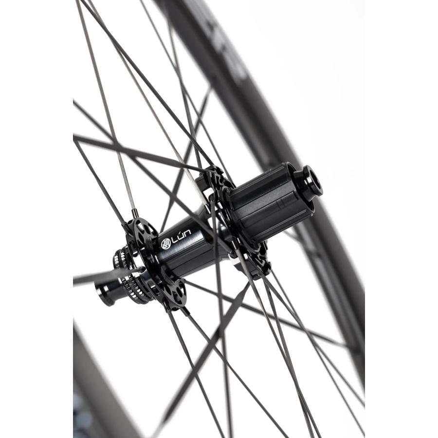 BONTRAGER 「ボントレガー」 AFFINITY TLR DISC SHIMANO 11s ホイール