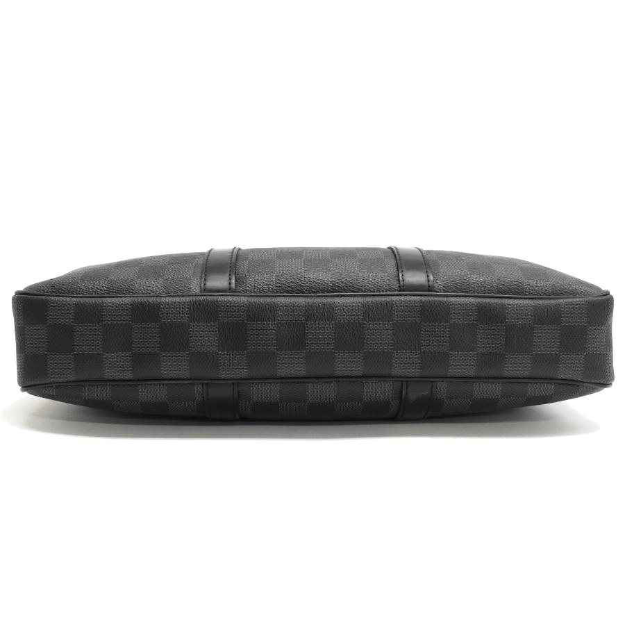 LOUIS VUITTON（ルイ・ヴィトン） ポルト ドキュマン ヴォワヤージュ