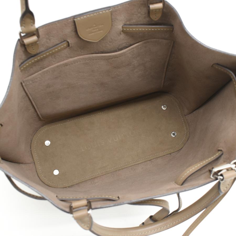 美品☆Louisvuitton マヒナレザー ジロラッタ・ガレ☆ ルイ·ヴィトン】日本限定アイテムも。カラーグラデーションが施された
