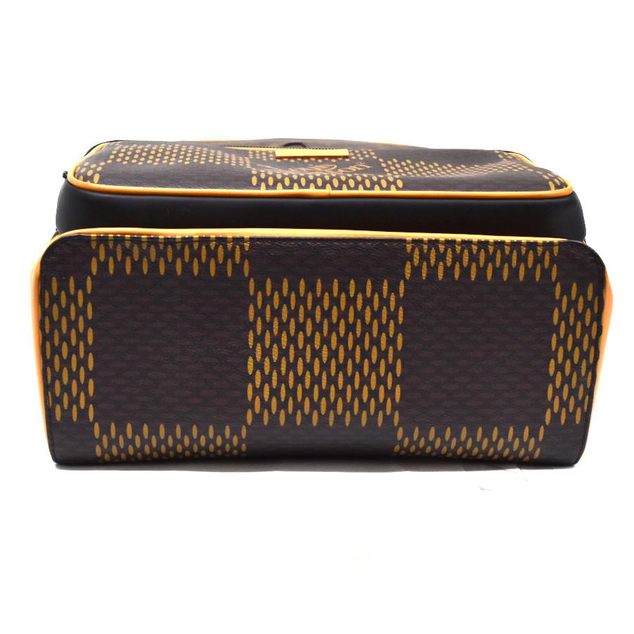 LOUIS VUITTON（ルイ・ヴィトン） 新品同様 リュック LV スクエアード