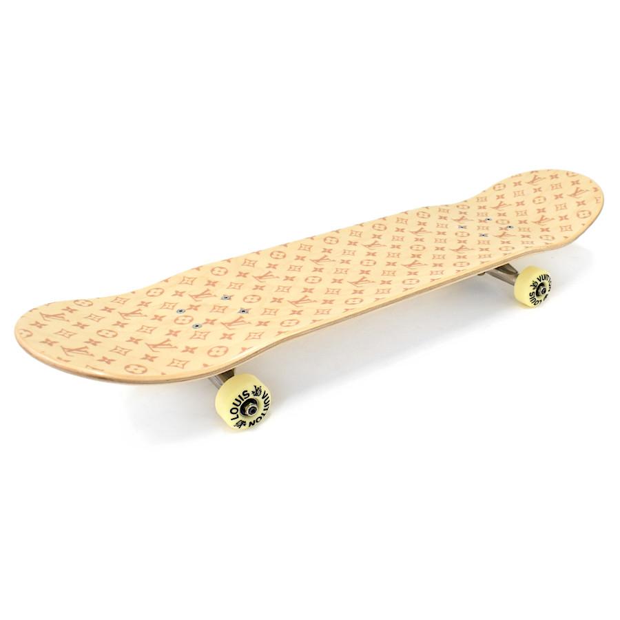 LOUIS VUITTON（ルイ・ヴィトン） 未使用品 スケートボード GI0637