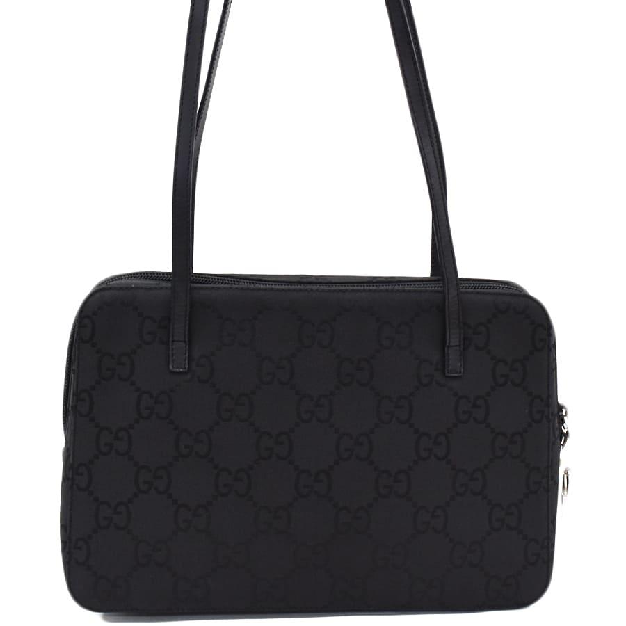 GUCCI（グッチ） 新品同様 GGナイロン ショルダーバッグ 001・3074