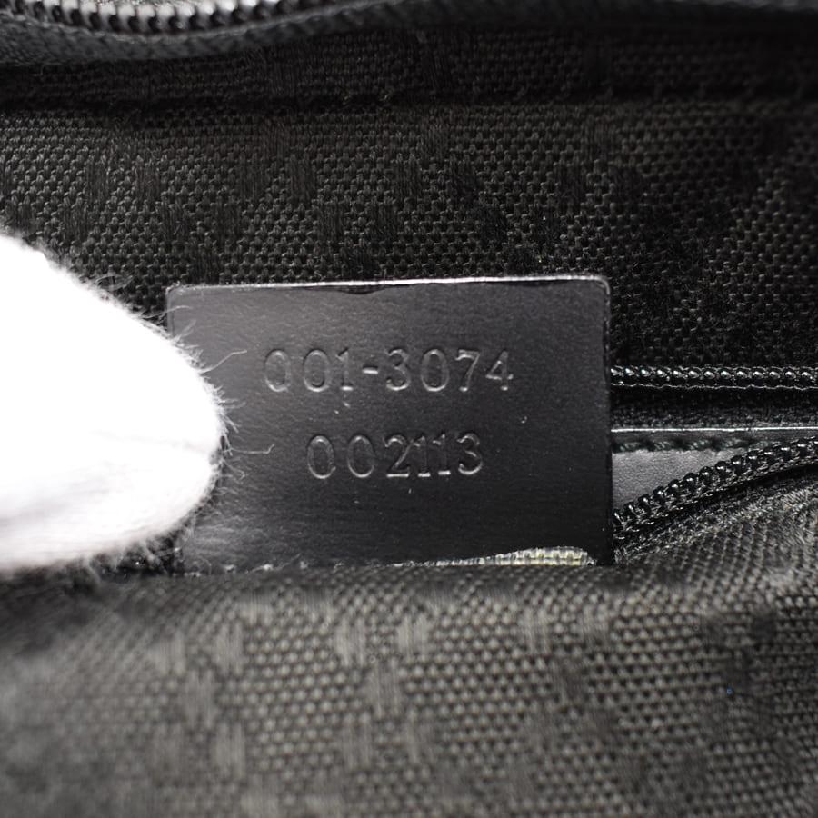 GUCCI（グッチ） 新品同様 GGナイロン ショルダーバッグ 001・3074