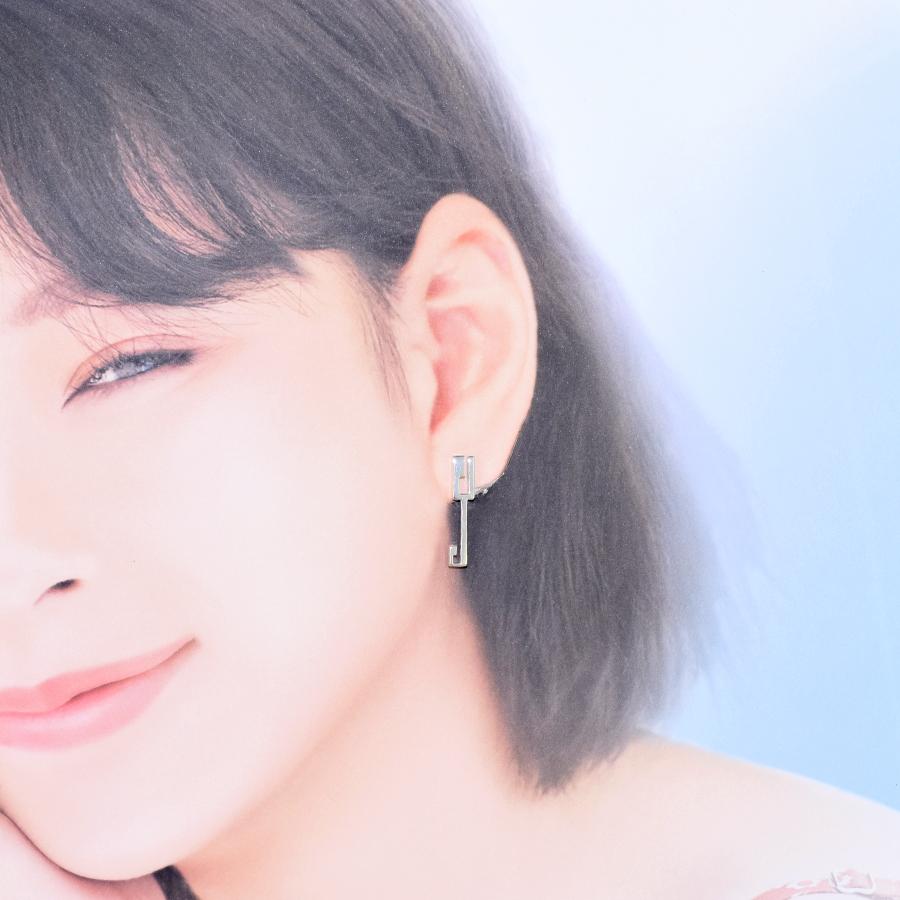 GUCCI（グッチ） 新品同様 Gロゴ キーモチーフ ピアス 両耳用