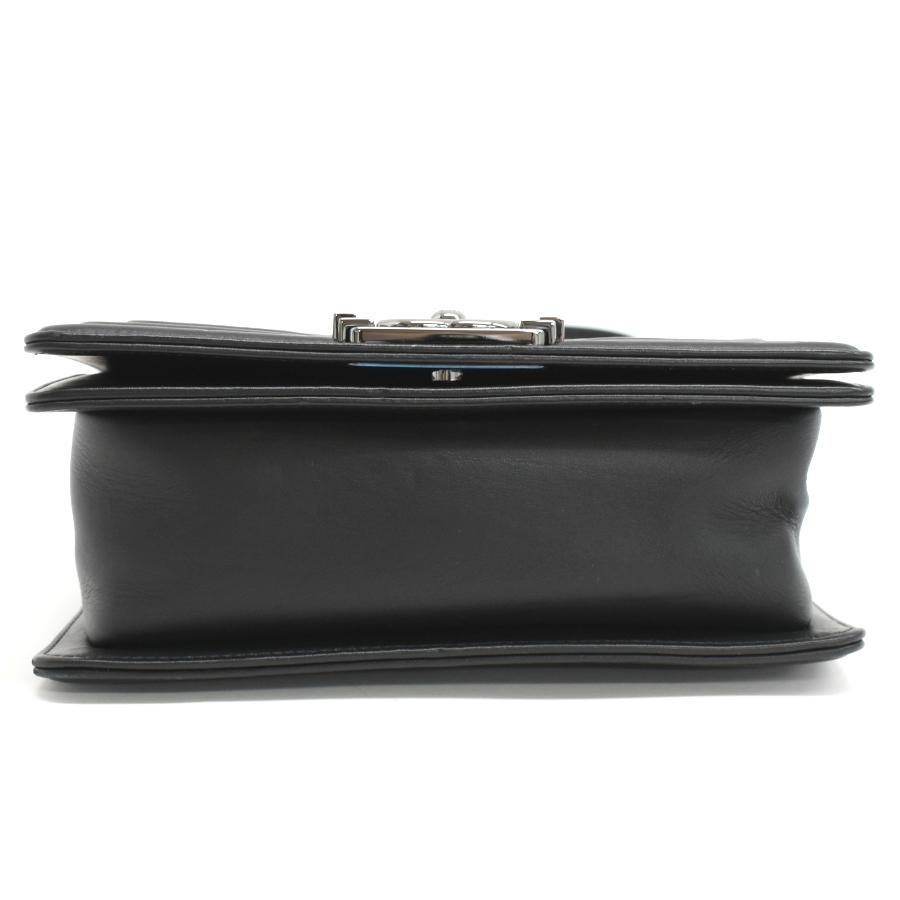 シャネル ボーイシャネル シェブロン ケース ブラック　ラムスキン BOY CHANEL 新品同様 シャネル ボーイシャネル 20 シェブロン チェーン