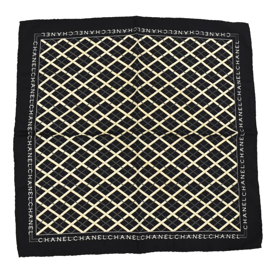 CHANEL シャネル ミニスカーフ バンダナ チェーン マトラッセ柄 CHANEL シャネル ミニスカーフ バンダナ チェーン マトラッセ柄