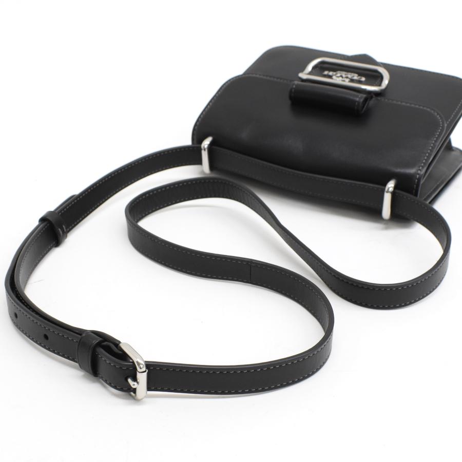 COACH（コーチ） 新品同様 スクエア クロスボディ ショルダーバッグ