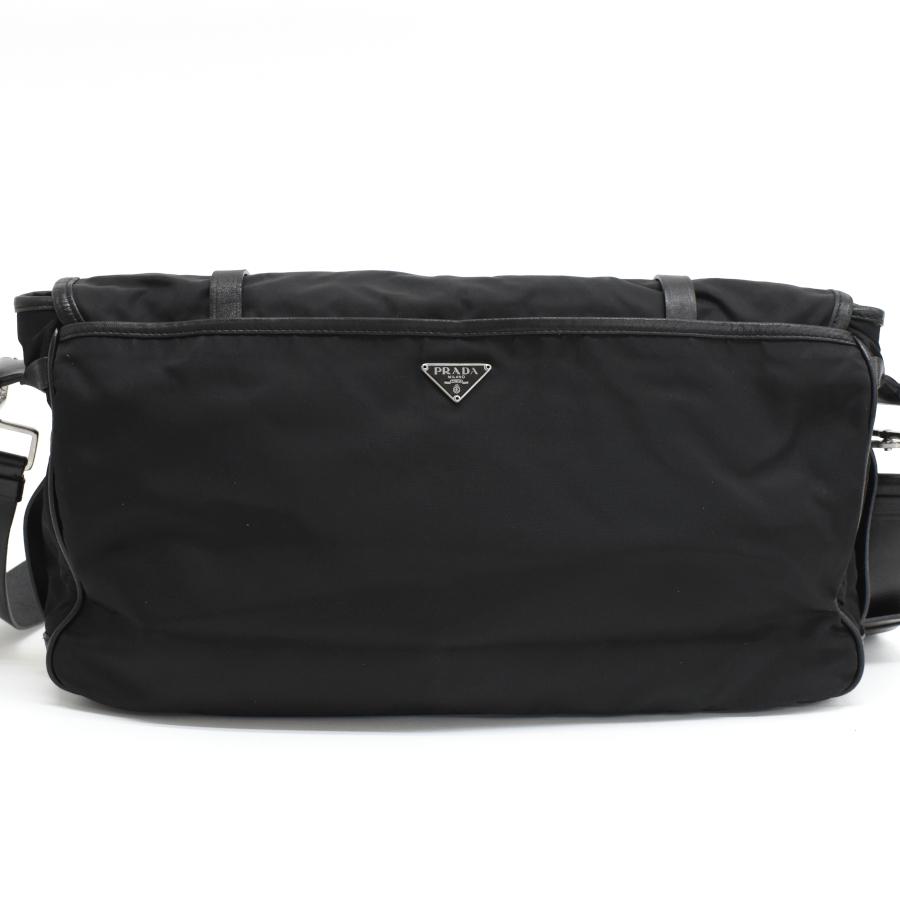 【PRADA】ショルダーバッグ　ロゴ　シルバー金具　ナイロン　ブラック PRADA（プラダ） ショルダーバッグ ナイロン ブラック シルバー金具