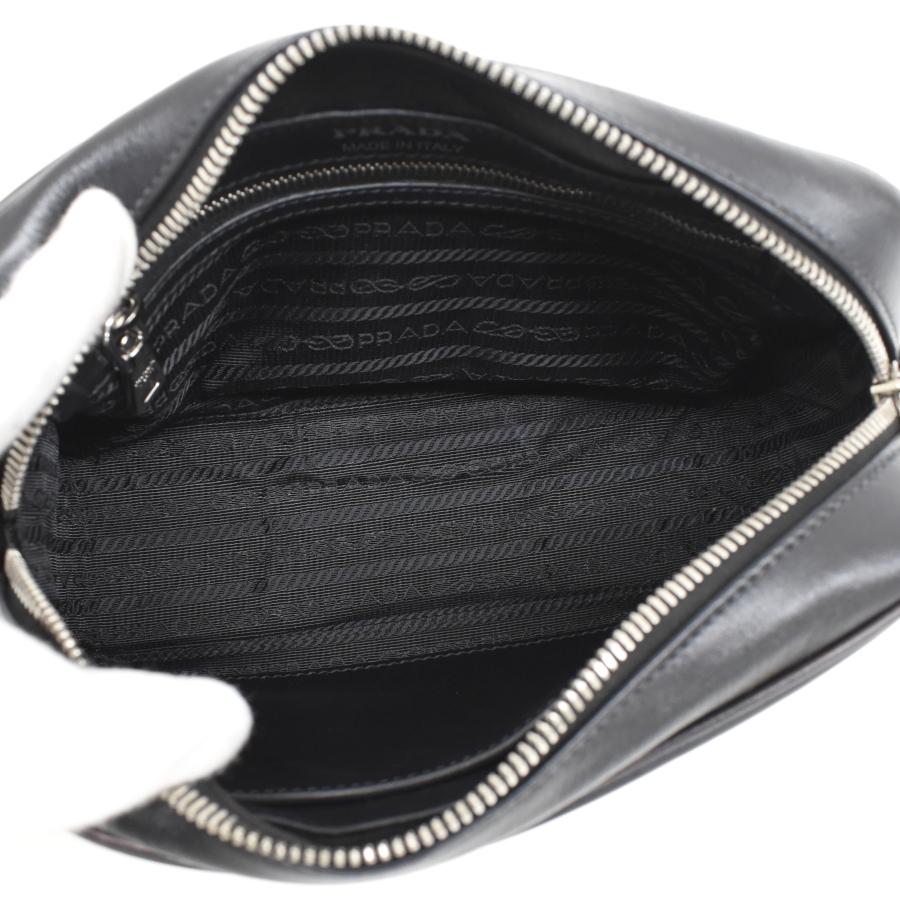 PRADA（プラダ） ショルダーバッグ カメラバッグ レザー ブラック