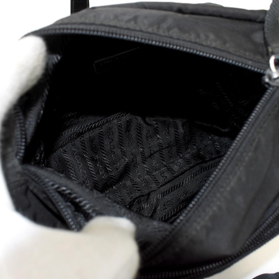 PRADA（プラダ） ショルダーバッグ クロスボディ 三角プレート