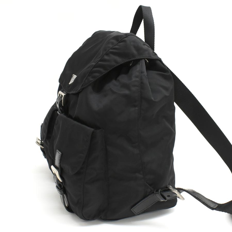 PRADA プラダ リュック ナイロン シルバー金具　ロゴ金具 黒 ブラック PRADA（プラダ） リュックサック バックパック ナイロン ブラック