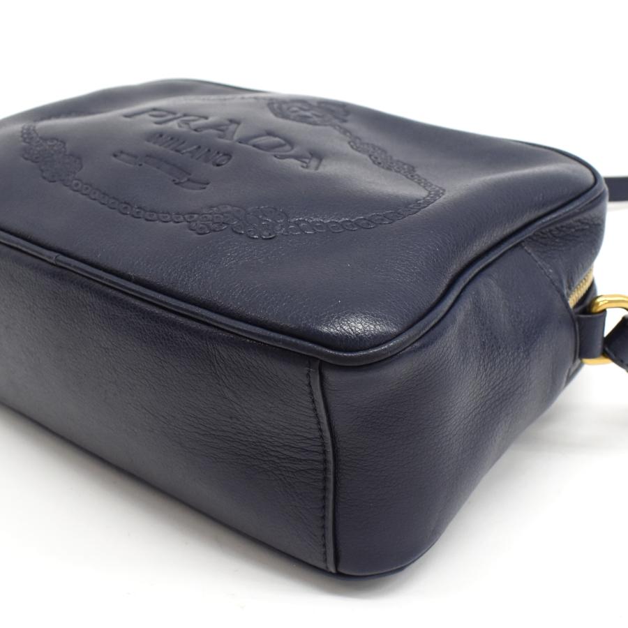 プラダ クロスボディ ショルダーバッグ カメラバッグ エングレイブドロゴ レザー ネイビー ゴールド金具 PRADA_4