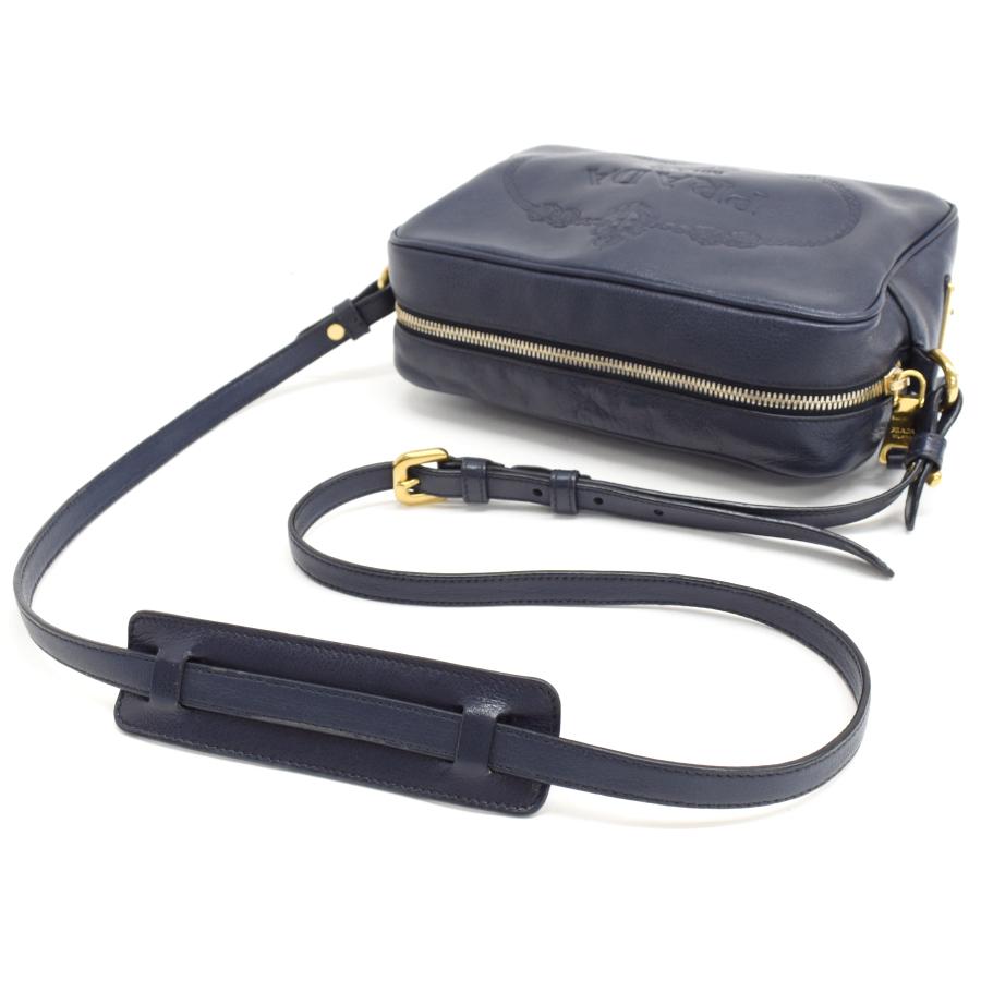 プラダ クロスボディ ショルダーバッグ カメラバッグ エングレイブドロゴ レザー ネイビー ゴールド金具 PRADA_6