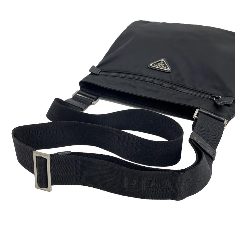 PRADA（プラダ） Re-Nylon クロスボディ ショルダーバッグ 2VH563