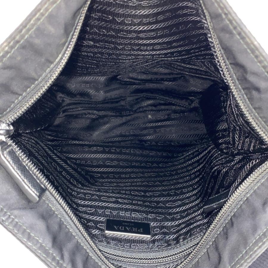PRADA（プラダ） Re-Nylon クロスボディ ショルダーバッグ 2VH563