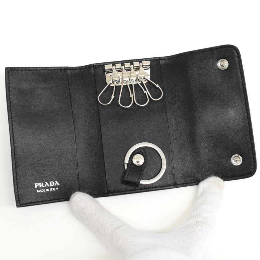 美品☆ PRADA キーケース　4連　レザー　ブラック　三角ロゴ　ICチップあり PRADA（プラダ） 新品同様 キーケース 4連 レザー ブラック