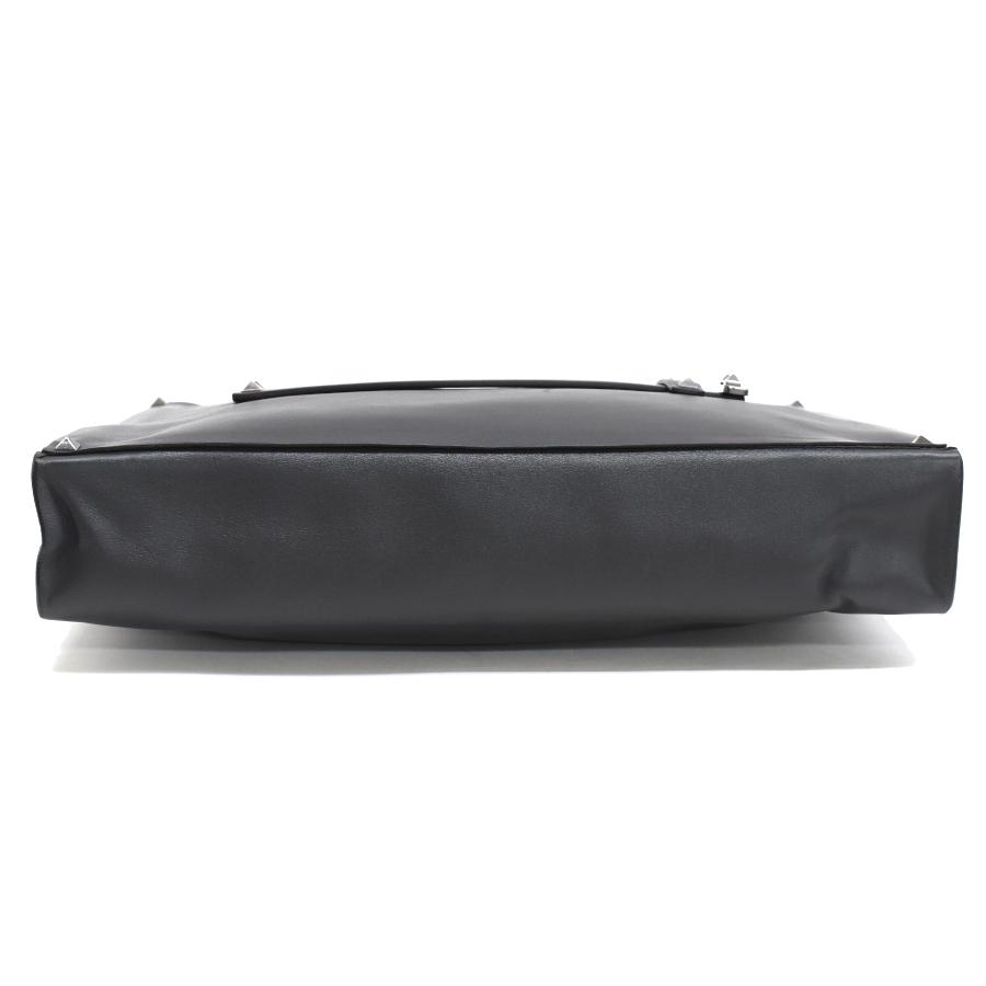 VALENTINO GARAVANI（ヴァレンティノ ガラヴァーニ） 新品同様