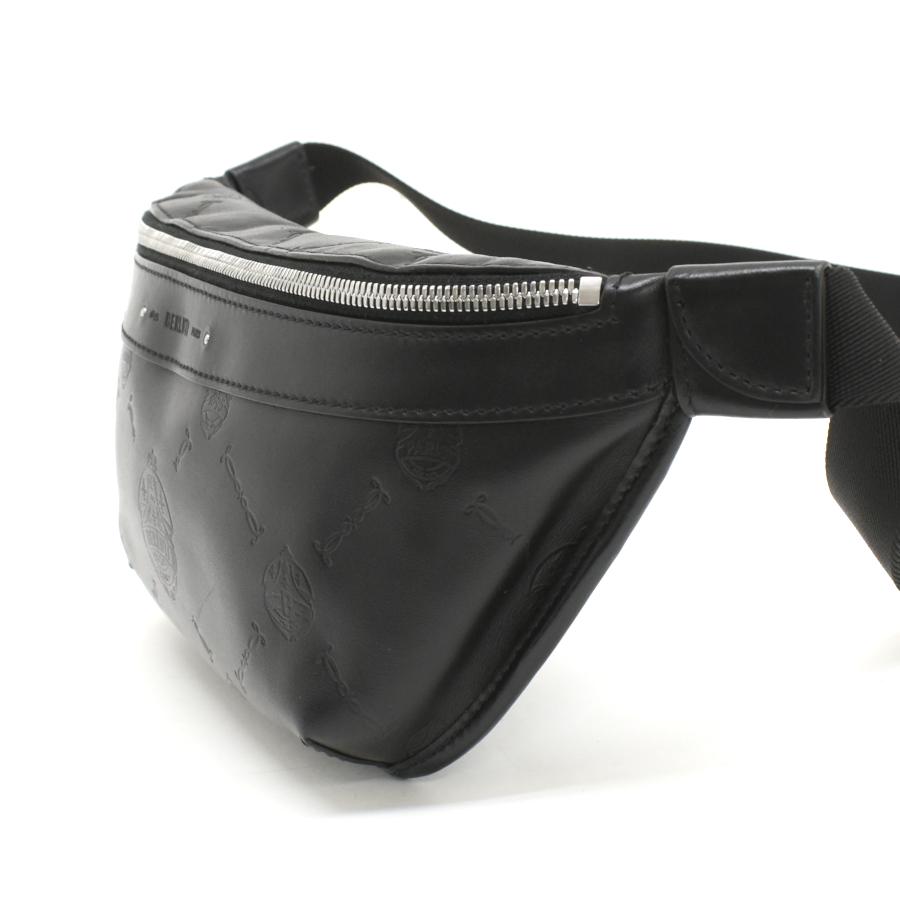 Berluti ボディバッグ レザー ブラック Berluti（ベルルッティ） 新品同様 ボディバッグ ベルトバッグ