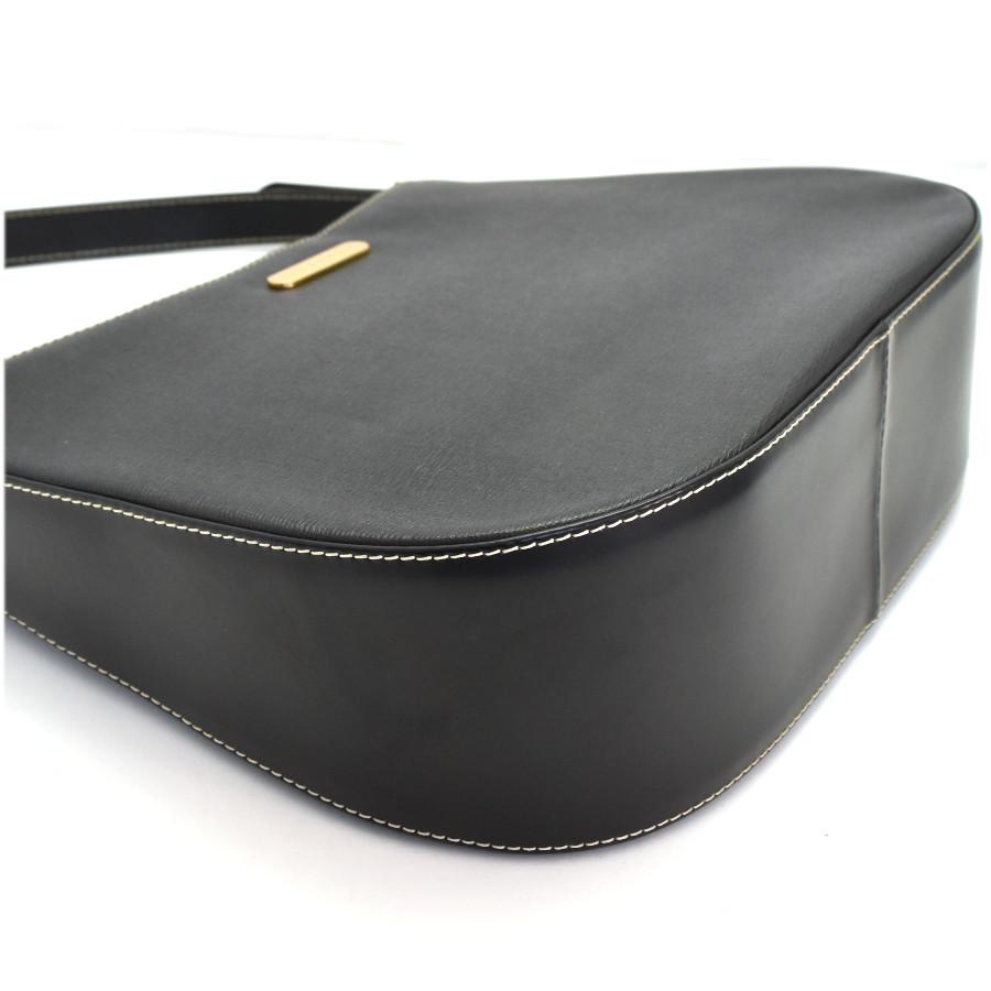 BURBERRY（バーバリー） 新品同様 ワンショルダーバッグ ハーフムーン
