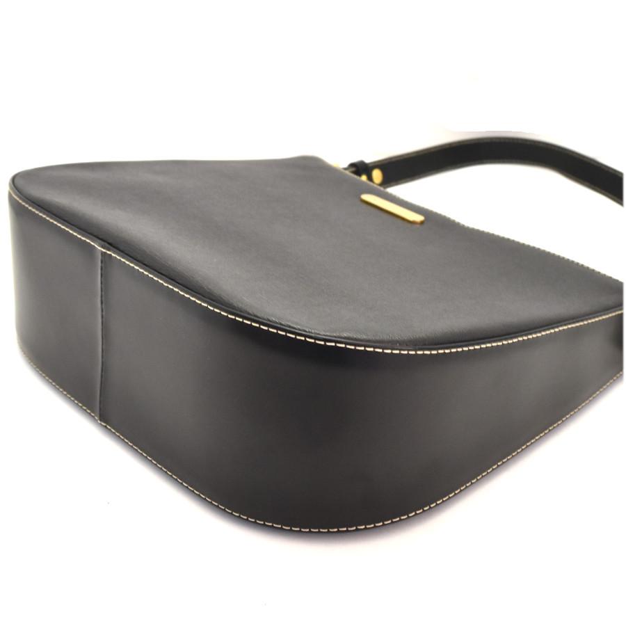 BURBERRY（バーバリー） 新品同様 ワンショルダーバッグ ハーフムーン