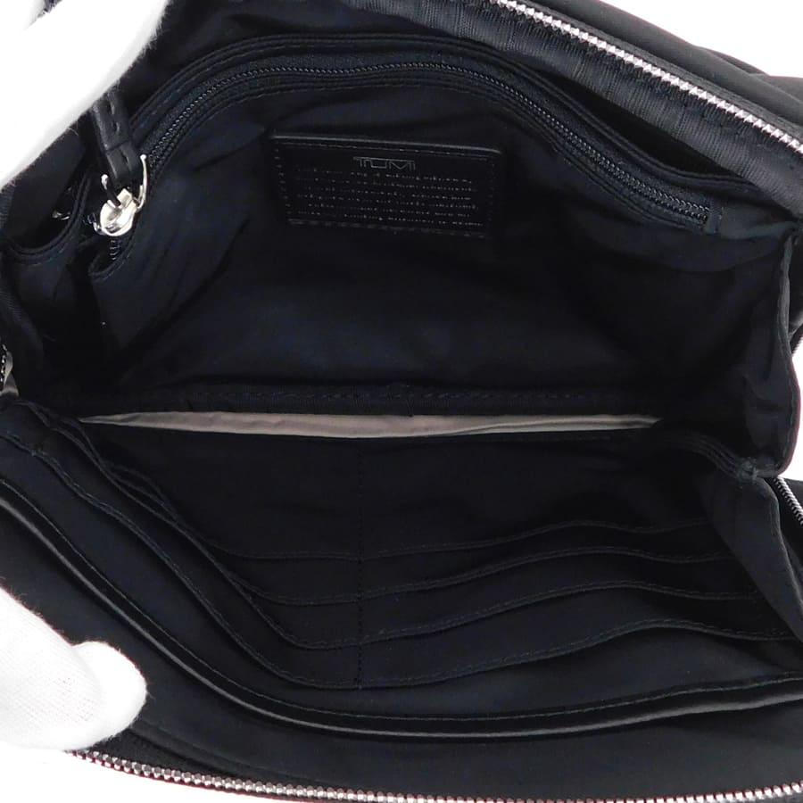 【使用感少・美品】TUMI ナイロン ボディバッグ ウエストバッグ ブラック 使用感少・美品】TUMI ナイロン ボディバッグ ウエストバッグ ブラック