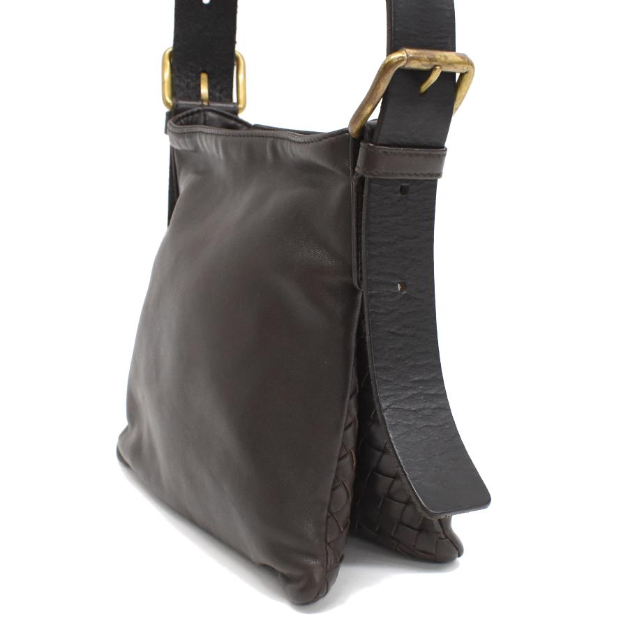 BOTTEGA VENETA（ボッテガ・ヴェネタ） クロスボディ ショルダーバッグ