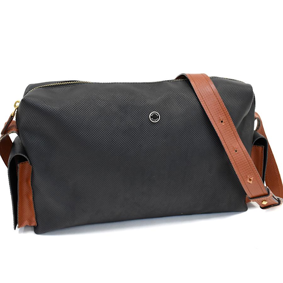 BOTTEGA VENETA（ボッテガ・ヴェネタ） メッセンジャー ショルダー 