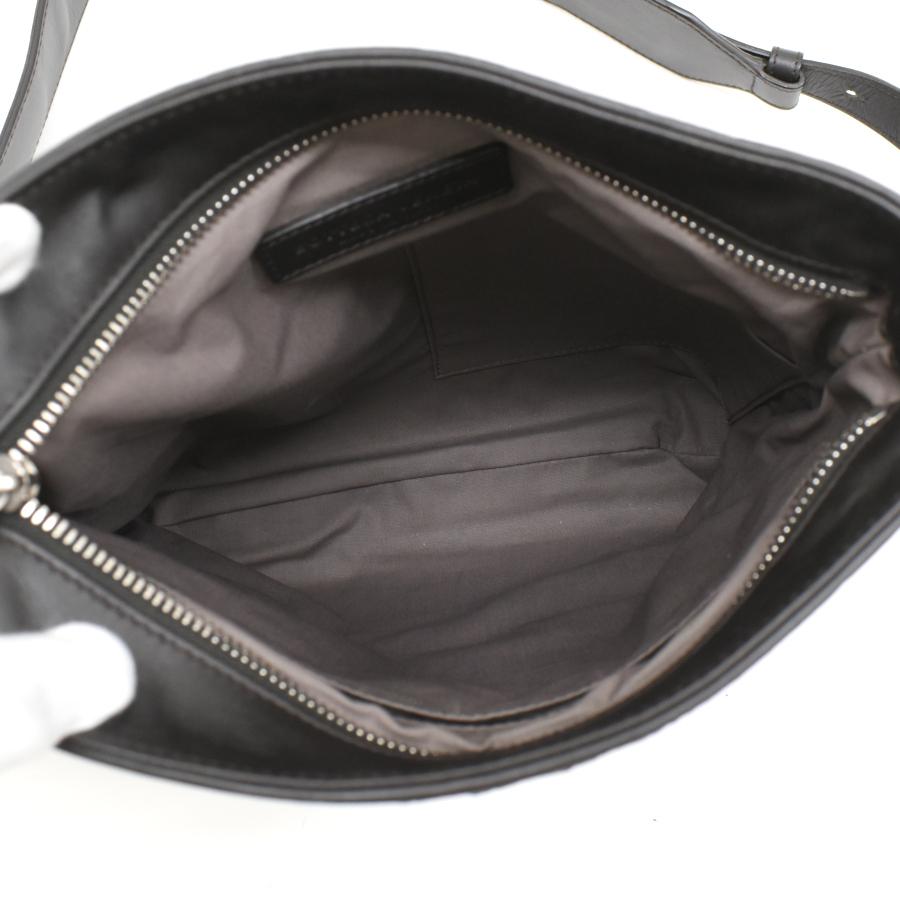 BOTTEGA VENETA（ボッテガ・ヴェネタ） 新品同様 ショルダーバッグ 
