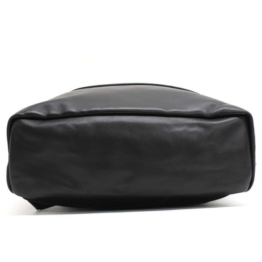 FENDI（フェンディ） リュック 7VZ042 レザー ブラック FF フィッシュ