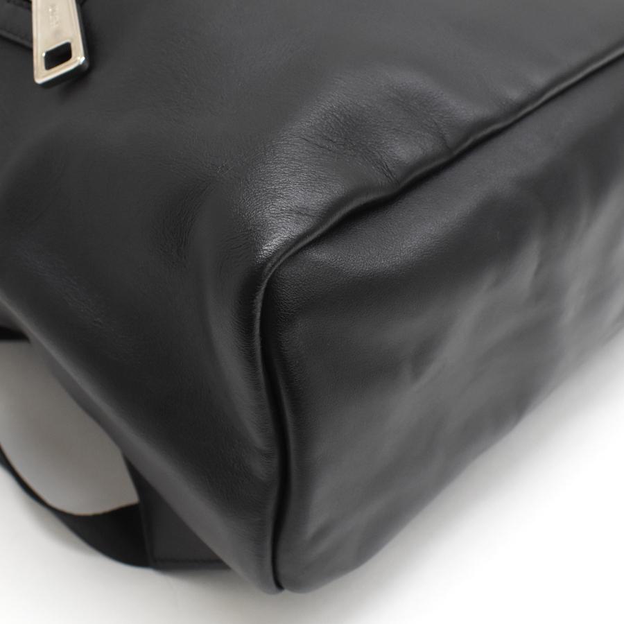 FENDI（フェンディ） リュック 7VZ042 レザー ブラック FF フィッシュ