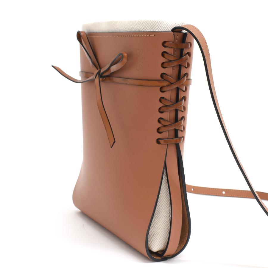 ロエベ ショルダーバッグ イケバナ レザー ブラウン アナグラム LOEWE 
