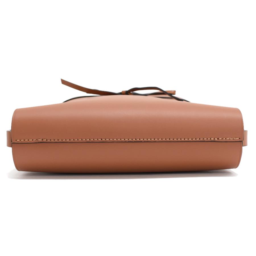 LOEWE（ロエベ） ショルダーバッグ イケバナ レザー ブラウン