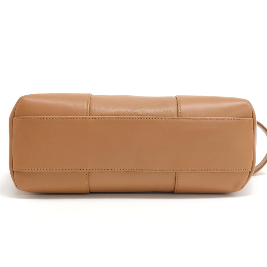 LOEWE ロエベ セカンドバッグ クラッチバッグ レザー ライト LOEWE ロエベ セカンドバッグ クラッチバッグ レザー ライト