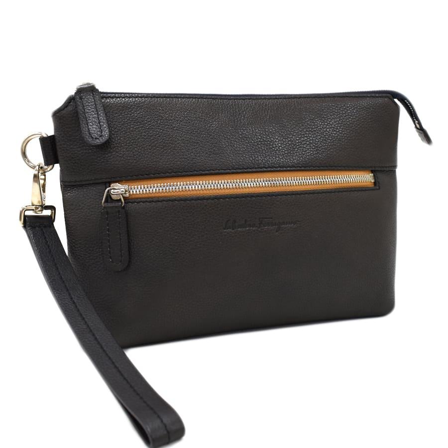 VARA（Salvatore Ferragamo） 新品同様 フェラガモ レザー クラッチ 