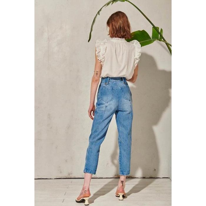 Estella.K エステラケー のラッフルスタンドショルダーBL Rosette Blouse -WHT-COLOR : WHT/BRW/Light PUR 