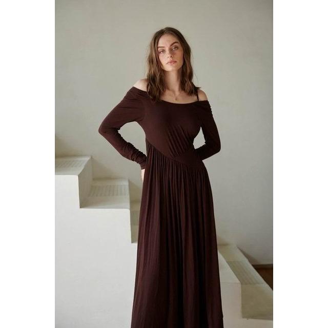 Estella.K エステラケー のWオープンバックカットドレス COLOR : BRW 