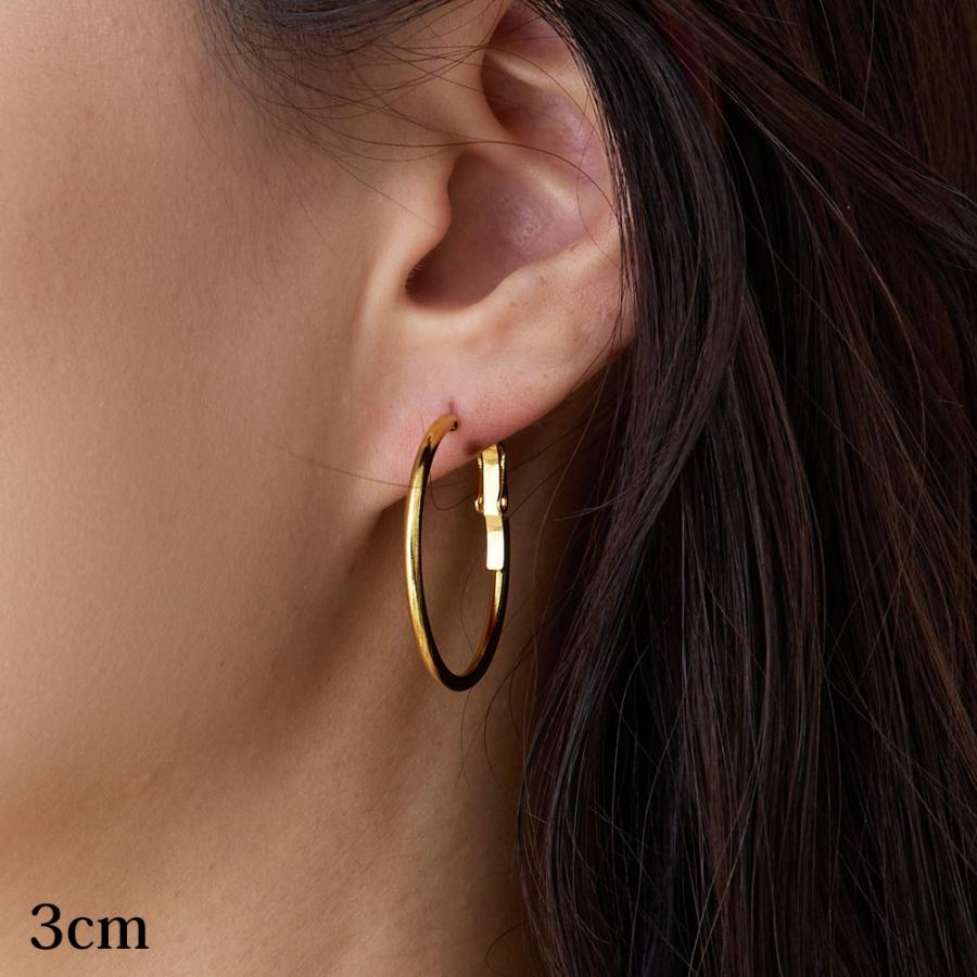 お値下げ中新品未使用K18YGフープピアス&ハンドカットボールチャーム2点セット お値下げ中新品未使用K18YGフープピアス&ハンドカットボールチャーム2