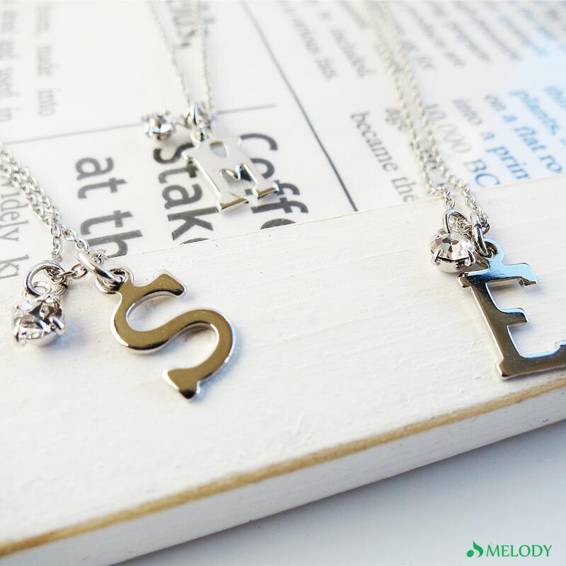 Melody Accessory（メロディーアクセサリー） イニシャル ネックレス