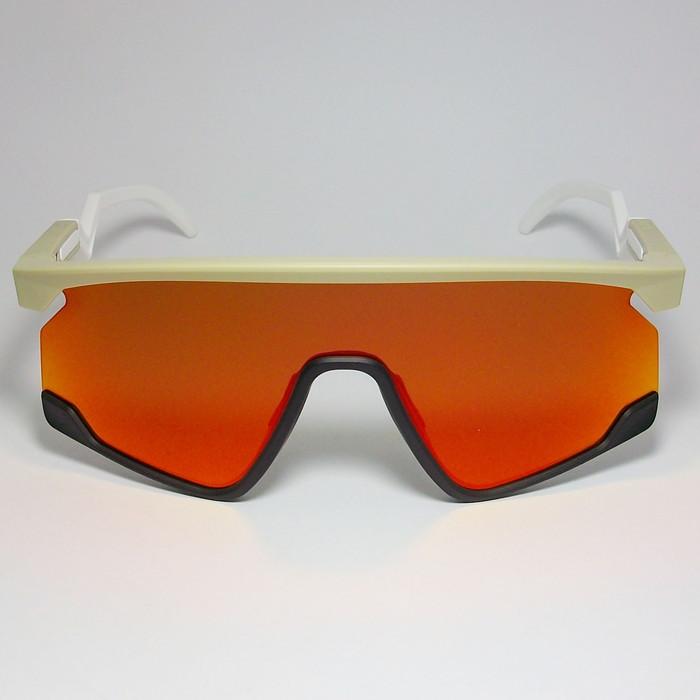OAKLEY（オークリー） OO9280-0439 BXTR ビーイックスティーアール