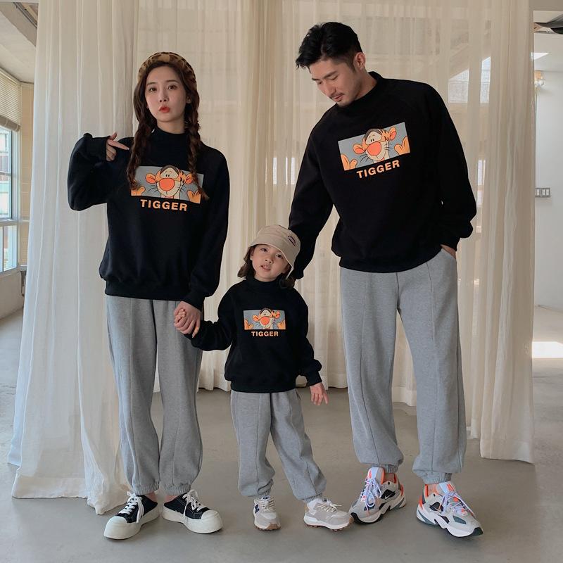 秋服 親子ペアルック ベビー 秋服 ディズニー お揃い ペアルック 長袖 パーカー 秋冬 暖かい カジュアル ディズニー 親子ペア 男の子 女の子 親子服 長袖 キッズ Qz241 Tg Promises 通販 Yahoo ショッピング