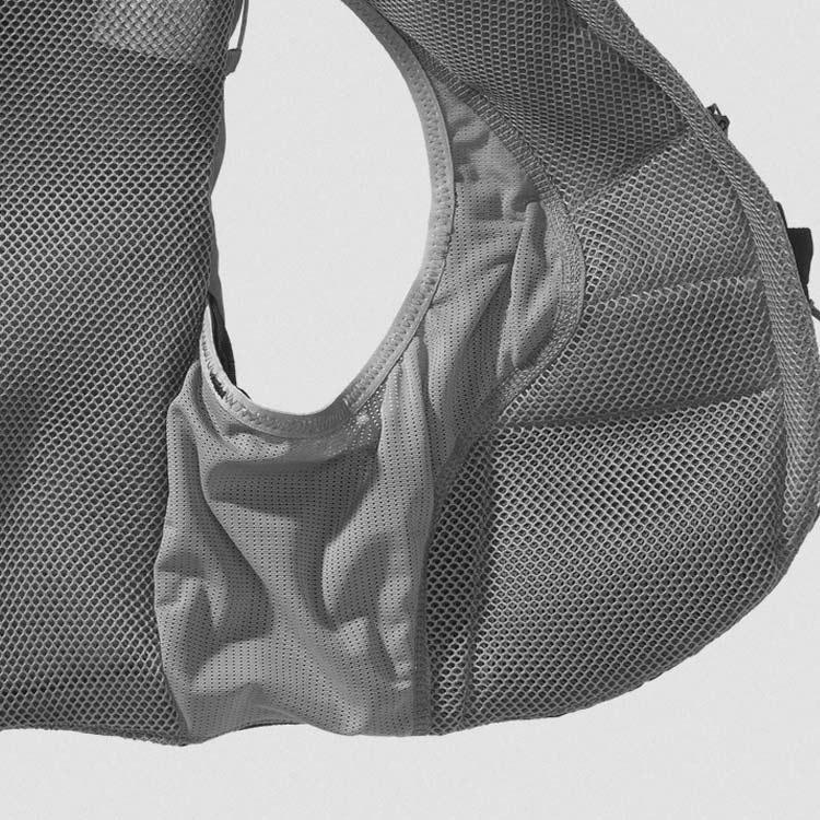 サロモン ADV スキン 12W フラスク付 レディース L クワイエットシェイド×ブラック #LC2077300 送料無料 SALOMON SALOMON（サロモン） ADV スキン 12W フラスク付 レディース L