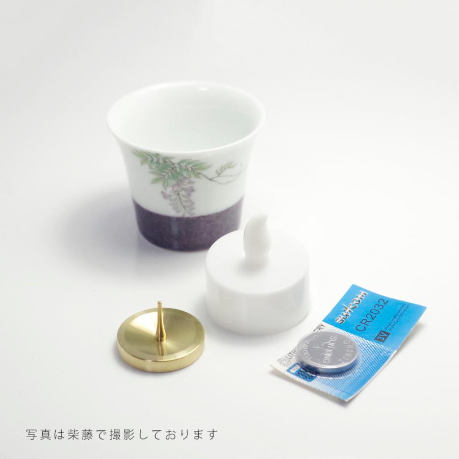 花生、線香立、ロウソク立の3具足がセットになった藤の花絵付けの３点セット 深川製磁製　三具足『柴藤』仏具３点セット |  | 08