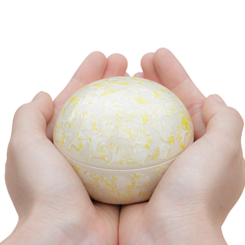 信楽焼の手元供養用 ミニ骨壷　おもかげシリーズ　銀杏(いちょう）　納骨袋付 |  | 05