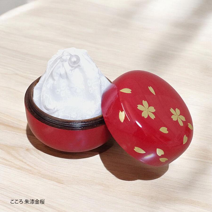 【ミニ骨壷・桜木 木製】現代漆・モダン骨壷 Cocoroこころ　金桜朱漆（艶あり） |  | 02