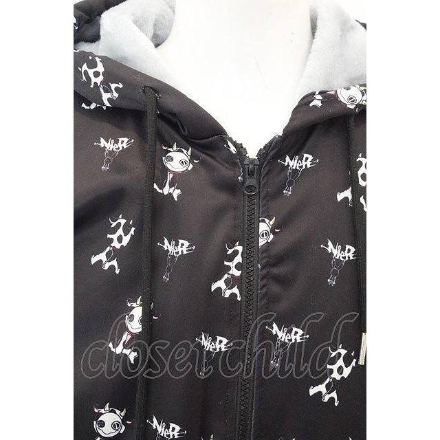 NieR CLOTHINGジャケット.超防寒裏地もこもこ総柄アウター /ブラック 