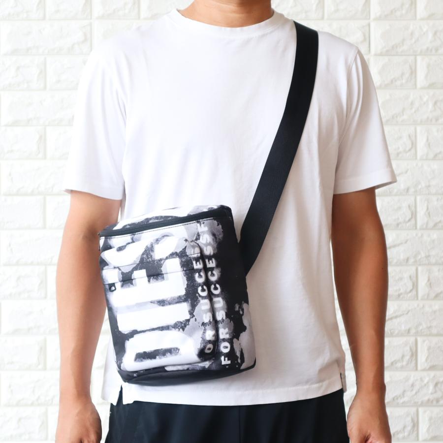 【美品】ディーゼル DIESEL VERTYO ショルダーバッグ ビックロゴ DIESEL - DIESEL ディーゼル 24SS 1DR-ICONIC SHOULDER BAG IN CAMO