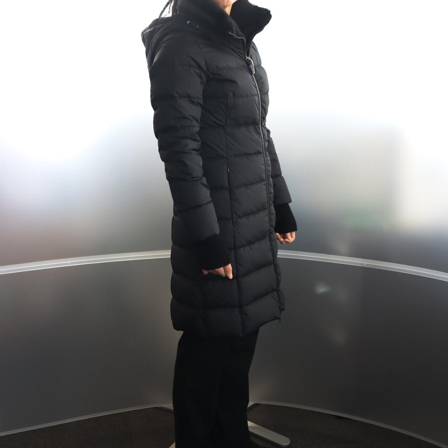 最初値下げ!!Herno ブラックダウンジャケット フード付き Herno ブラック ダウンジャケット フード付き