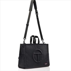 Telfar ブラック ショルダーバッグ TELFAR 【並行輸入品】テルファー x EASTPAK EK0A5BBF MEDIUM