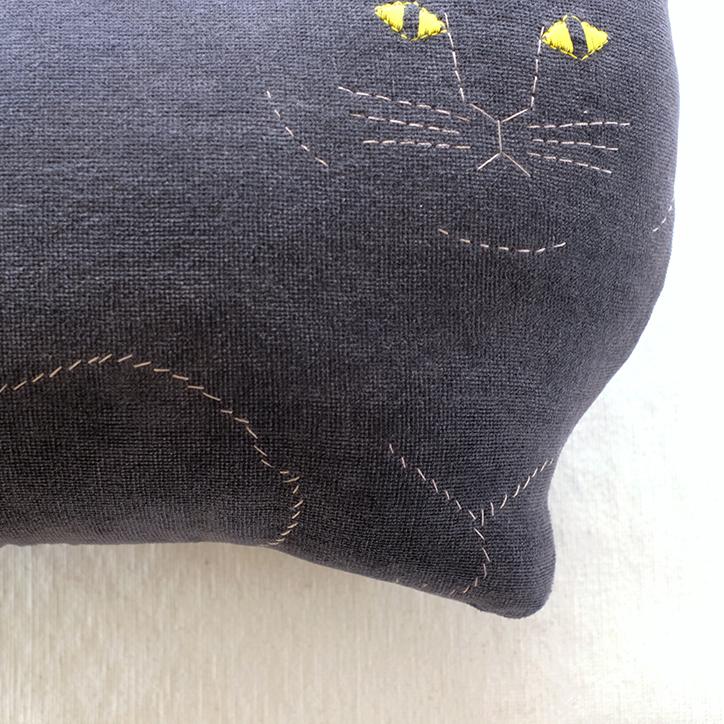 tomotake トモタケ 動物クッション new黒ネコ ペロ 横 : mercato Yahoo